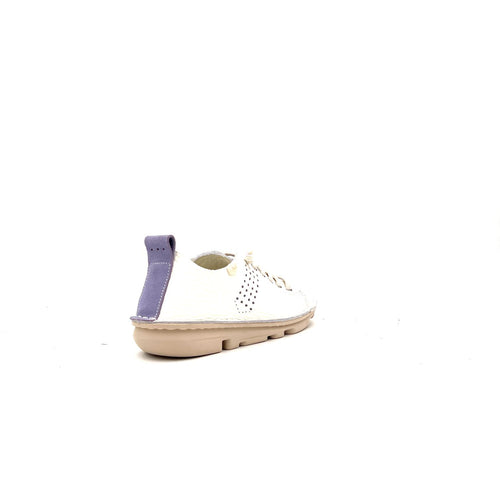 30250 30250WHITE ON FOOT